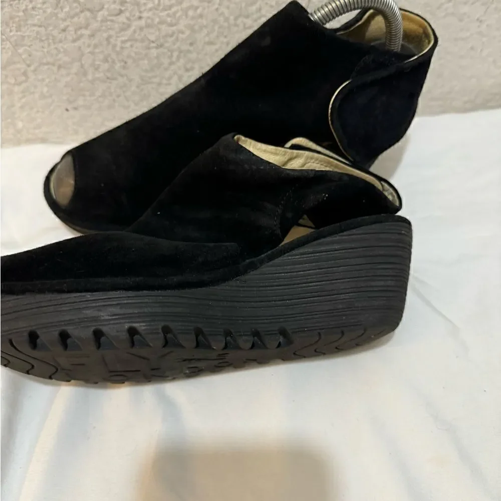 Fly London Yala Perf Suede Open Toe Wedge Sandals 39